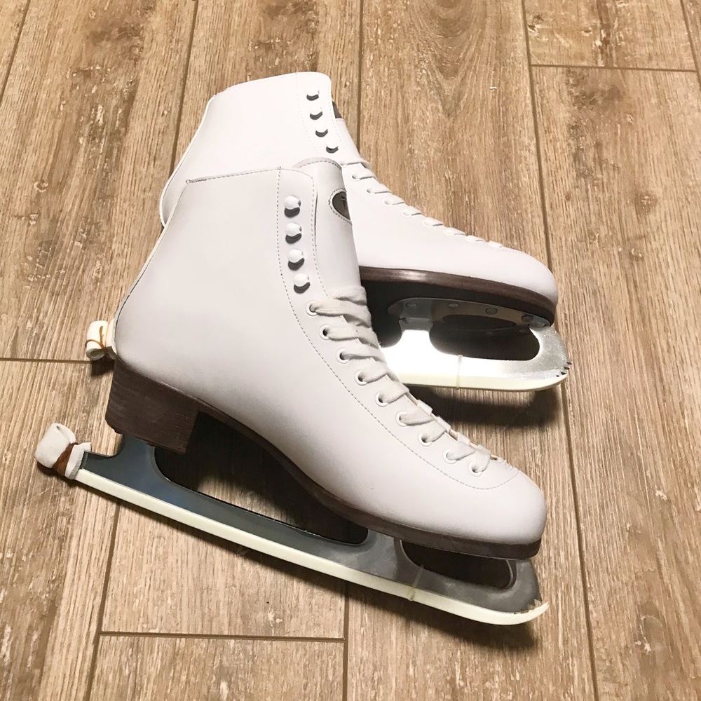 Riedell 112 W figure ice skates size 10 Regular Brand New